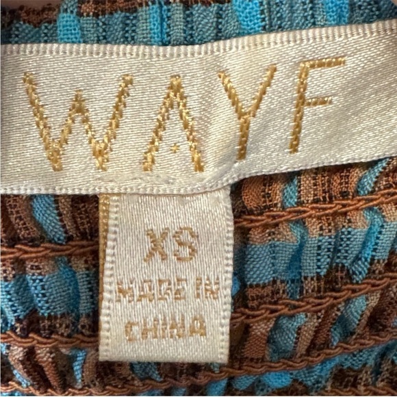 Wayf gingham smock Puff Sleeve Midi Dress - Picture 5 of 5